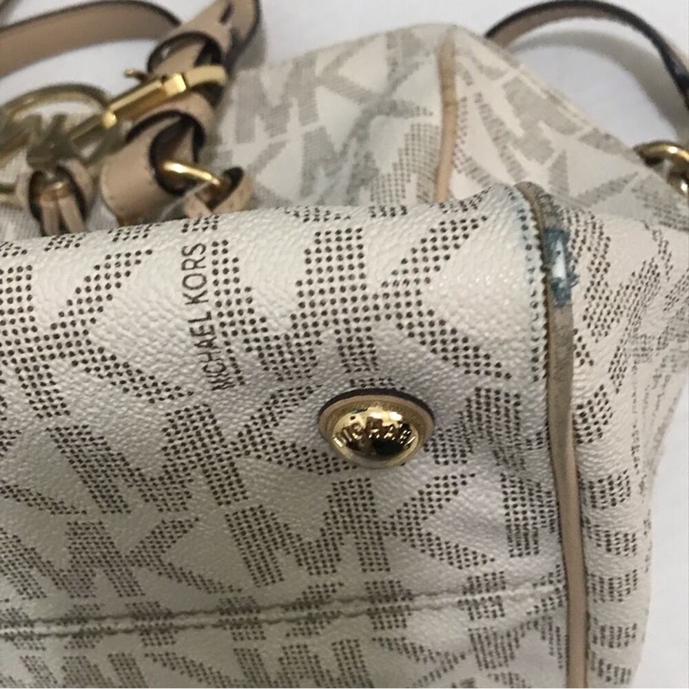 Michael Kors Grayson Vanilla Satchel - Picture 10 of 13